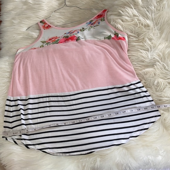 Boutique sz M color blocked black and white stripped pink floral tank top shirt - Picture 14 of 17